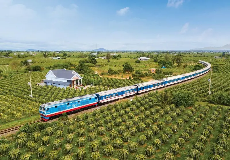 Vé Tàu Nam Định ⇆ Sài Gòn 2026: Giá Vé, Lịch Tàu & Cách Đặt Chỗ